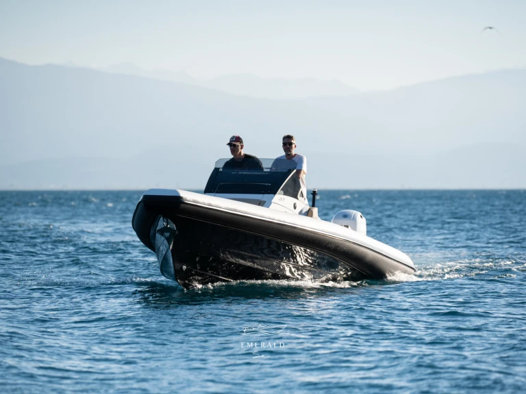 Pronájem lodi Technohull GT7 v Korfu na Samboatu