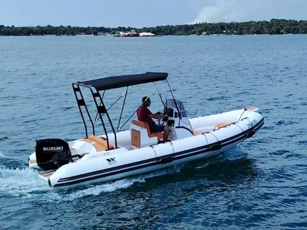 Pronájem jachty v Pula -Tiger Proline 620 na Samboatu