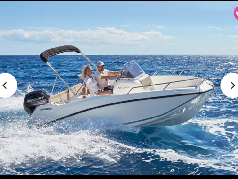 Quicksilver Activ 535 Open jednotlivci a charterové společnosti v Mandelieu-la-Napoule