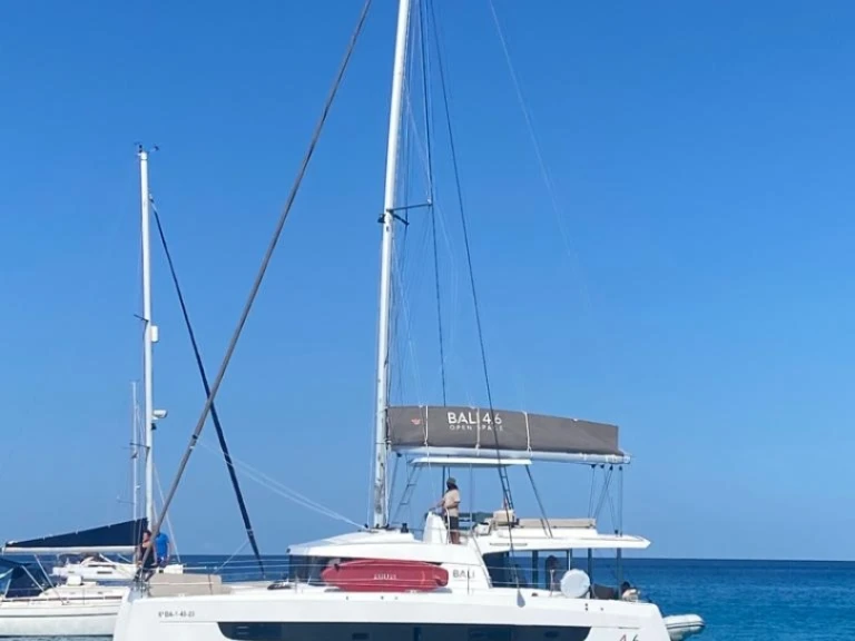 Pronájem Katamarán Bali s licencí