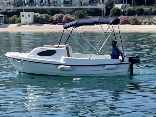 Adria M- Sport 500 Ombre jednotlivci a charterové společnosti v Trogir