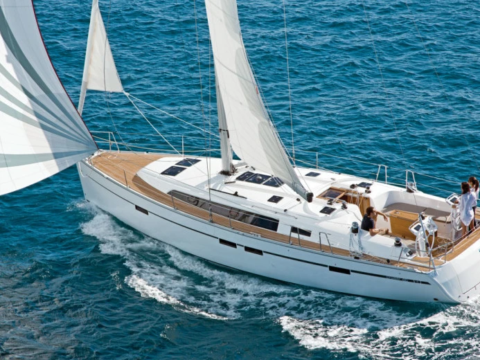 Bavaria Bavaria 46 Cruiser jednotlivci a charterové společnosti v Porto Cecina