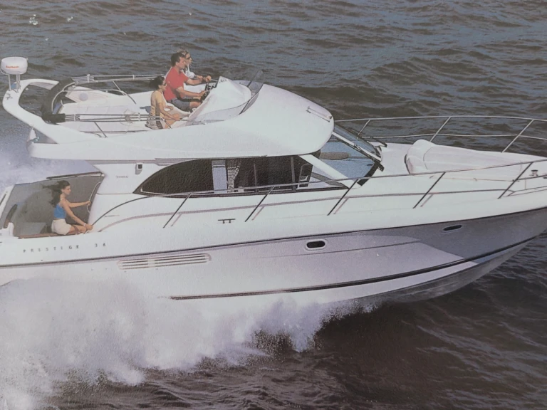 Pronájem lodi Jeanneau Prestige 36 Fly v Vieux Port de Cannes na Samboatu