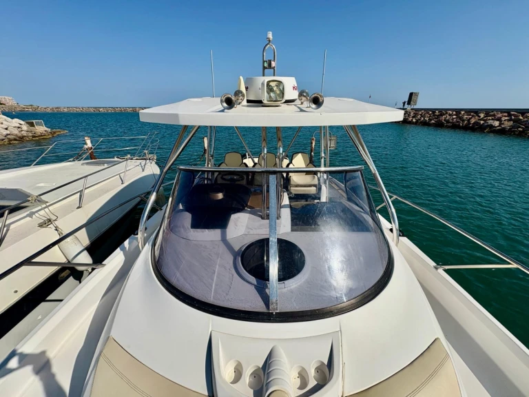 Sessa Marine Key Largo 36 jednotlivci a charterové společnosti v Sète