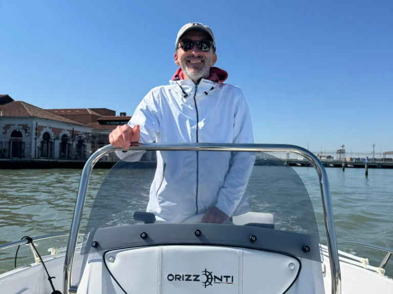 Pronajmout si Orizzonti Calipso v Venice