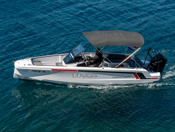 Pronájem jachty v Trogir -Axopar 22 Spyder na Samboatu