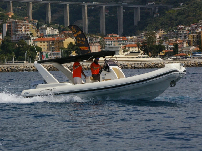 Nautica Led Nautica Led 680 jednotlivci a charterové společnosti v Sanremo