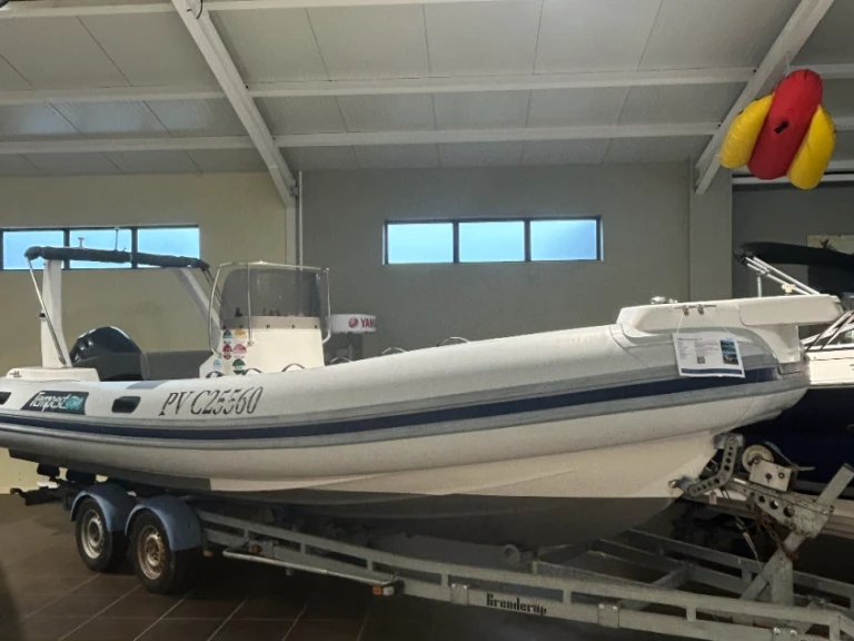 Pronajmout si Capelli Tempest 750 v Biscarrosse