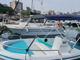 Pronajmout Motorová loď se skipperem či ne Quicksilver v Alicante