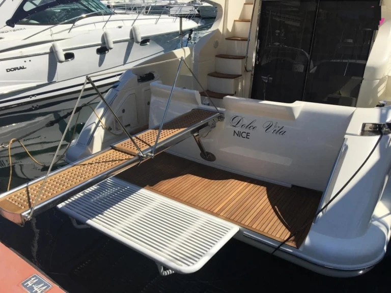 Pronájem Motorová loď v Mandelieu-la-Napoule -Azimut Azimut 43 Fly