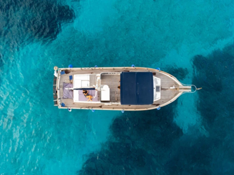 Pronajmout si Grand Banks Grand Banks 36 Classic v Cannes