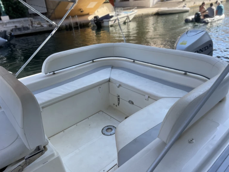 Bsc BSC 75 Classic jednotlivci a charterové společnosti v Port Grimaud