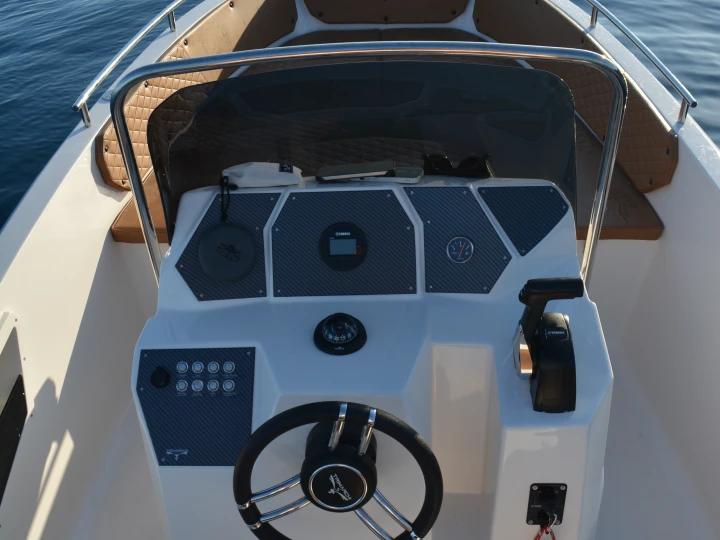 Pronájem Motorová loď v Santa Margherita Ligure -Trimarchi Diamond 215