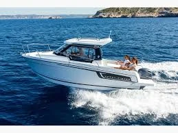 Jeanneau Merry Fisher 695 series2 jednotlivci a charterové společnosti v Port la Forêt