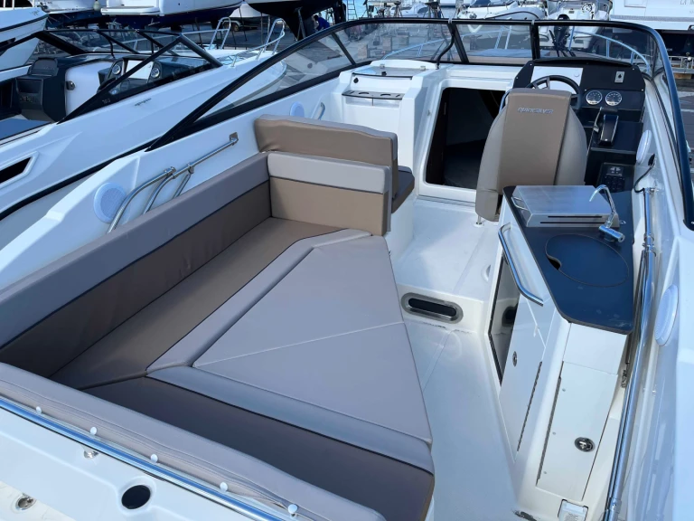 Pronajmout Motorová loď se skipperem či ne Quicksilver v La Rochelle