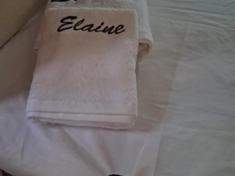 Pronajmout si Sealine Sealine S38 v Rhodos