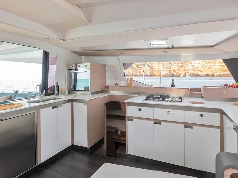 Pronájem lodi Fountaine Pajot Elba 45 v Bas du Fort na Samboatu