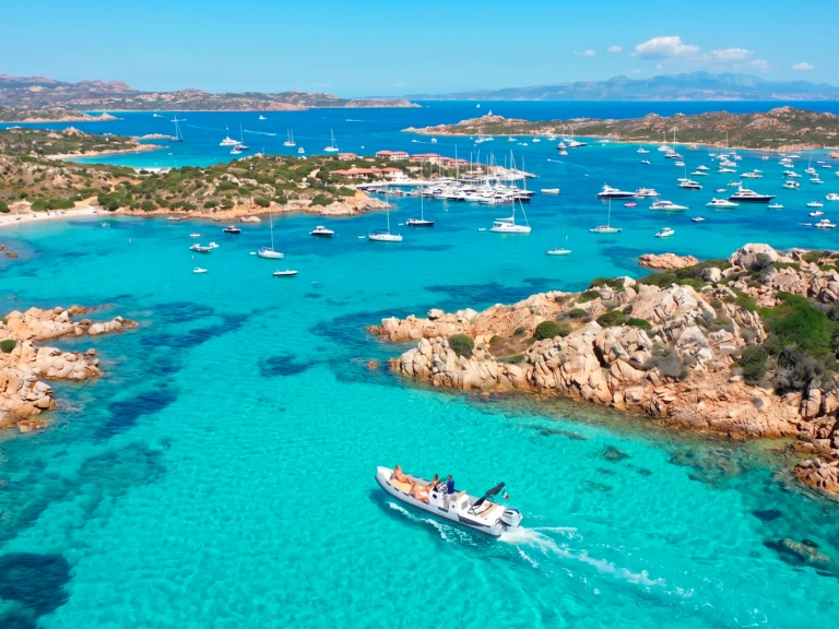 Pronajmout si Joker Boat Clubman 26 v Porto Cervo