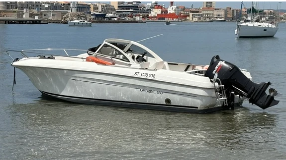 Pronajmout si Bénéteau Ombrine 630 v Sète