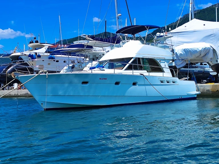 Pronájem lodi Tivat lákavé ceny Antares 13.80