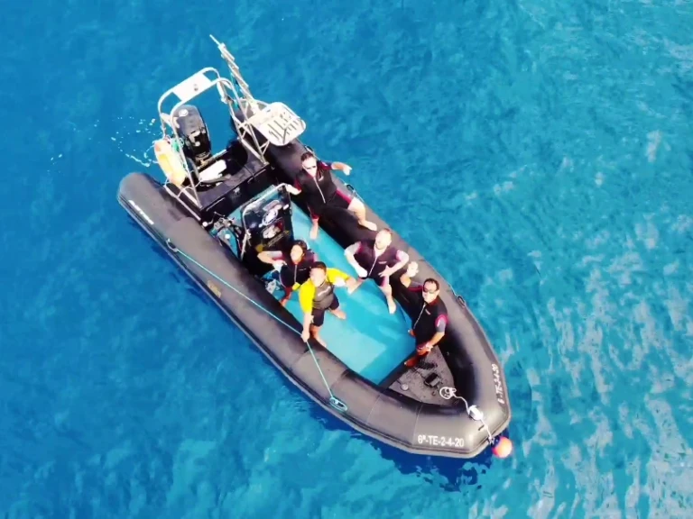 Pronájem lodi Zodiac Explorer 640 v Las Galletas na Samboatu