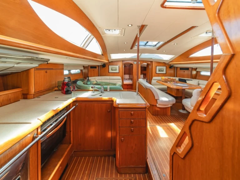 Pronajmout si Jeanneau Sun Odyssey 54 DS v Antibes