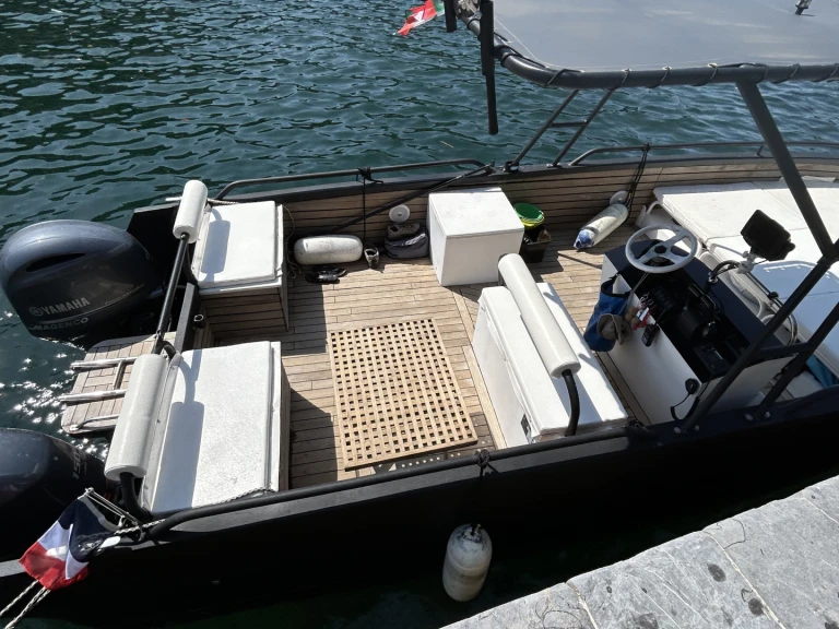 Pronájem lodi Hendaye lákavé ceny Catamaran One Off