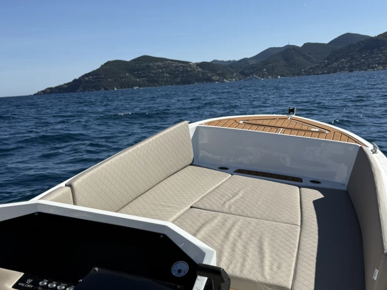 Pronájem jachty v Cannes -Valory Valory 525 na Samboatu