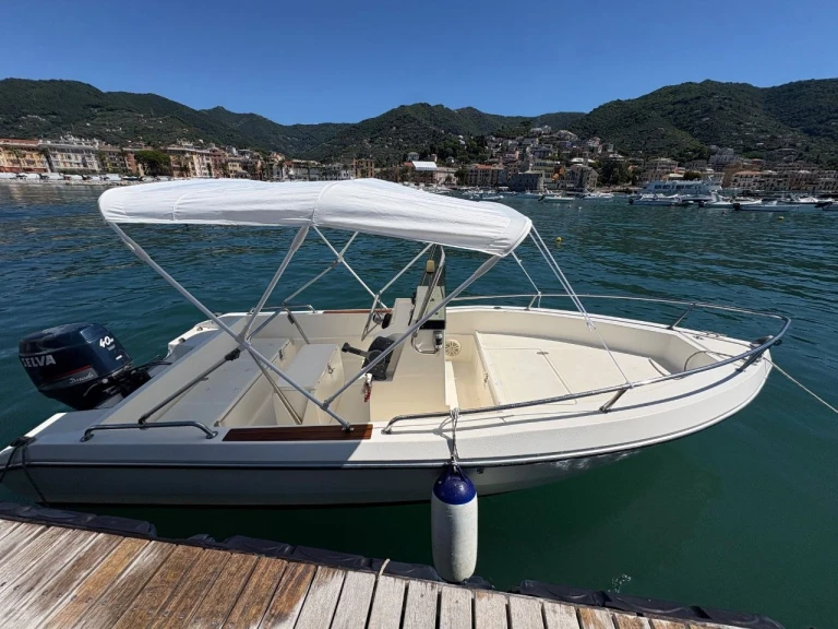 Pronajmout si Capelli Cap16 v Porto Turistico Internazionale Di Rapallo