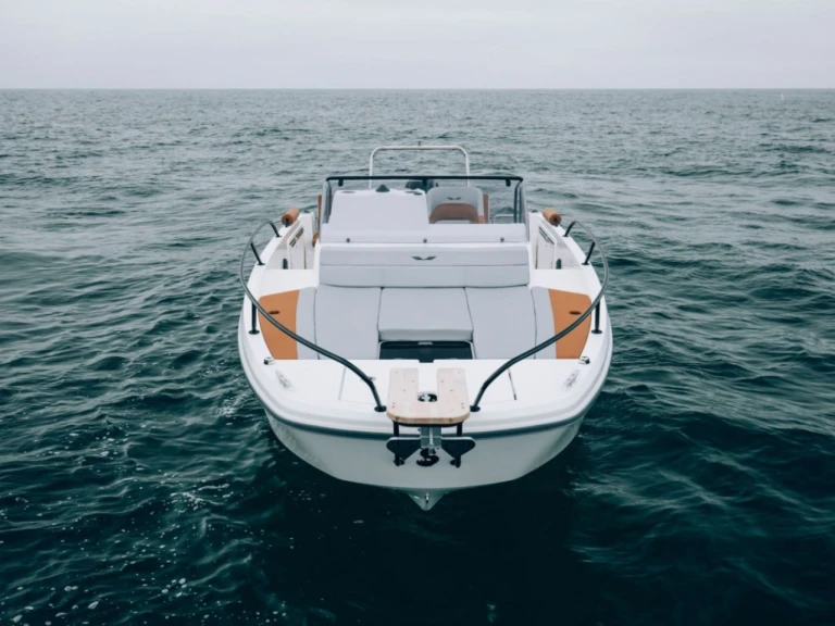 Motorová loď k pronájmu v Marina deportiva de Menorca za nejlepší cenu