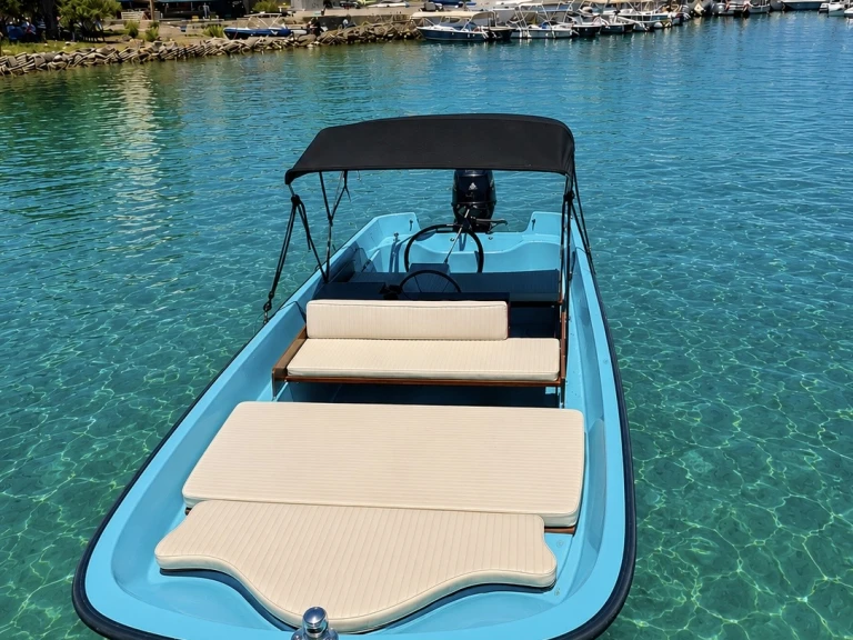 Pronájem lodi Aci Trezza lákavé ceny Boston Whaler 17