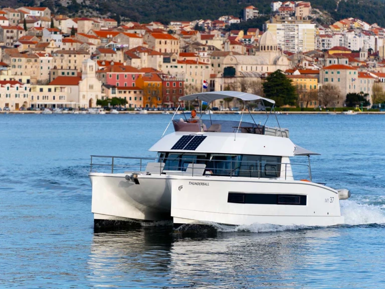 Pronájem lodi Biograd Na Moru lákavé ceny Fountaine Pajot MY 37