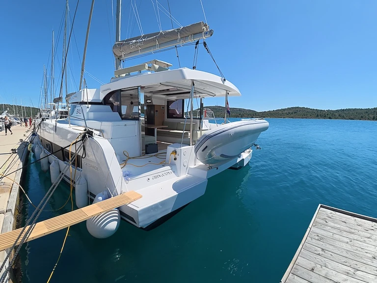 Pronájem jachty v Pirovac -Bali Bali Catspace Voile na Samboatu