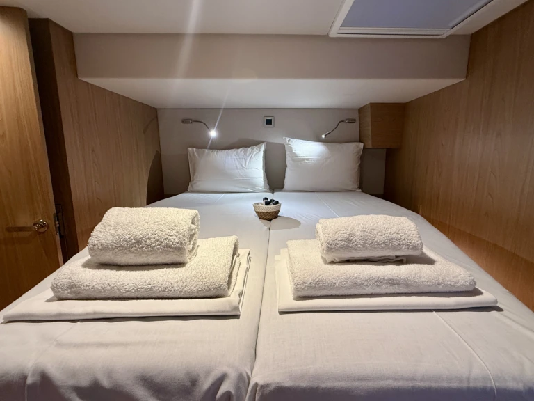 Pronájem lodi Bali Bali 4.8 v Nea Peramos na Samboatu