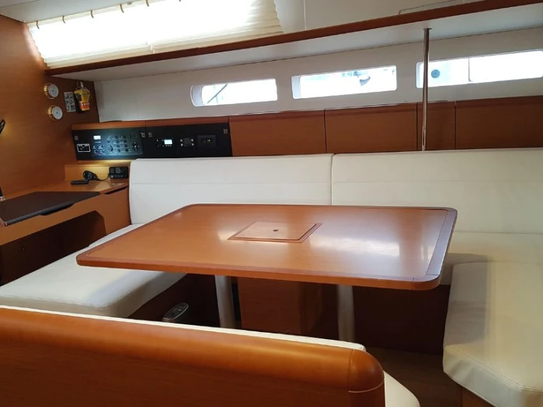 Pronájem lodi Jeanneau Sun Odyssey 519 v Argostolion na Samboatu