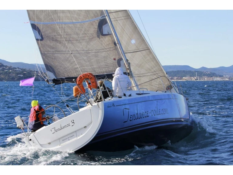 Hanse Hanse 315 jednotlivci a charterové společnosti v Cogolin