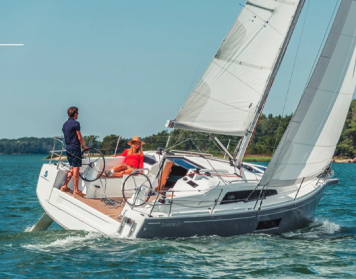 Bénéteau Oceanis 30.1 jednotlivci a charterové společnosti v Port de Trébeurden