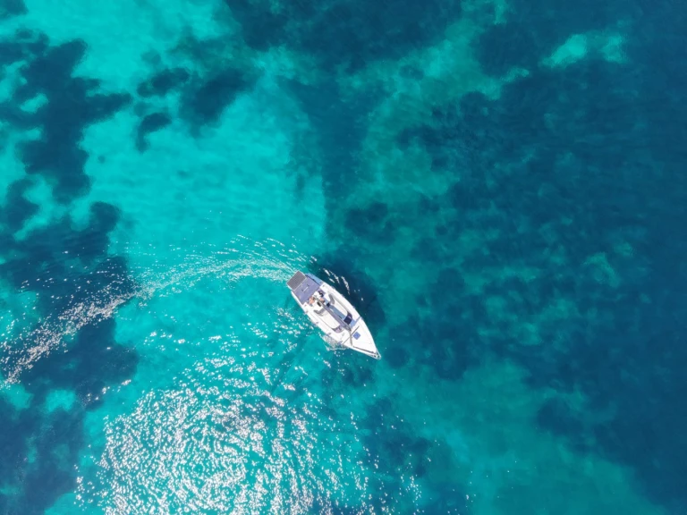 Pronajmout Plachetnice se skipperem či ne Yachting-France v Saint-Jean-Cap-Ferrat
