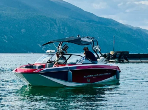 Pronájem Motorová loď v Aix-les-Bains -Nautique Correct Craft g21