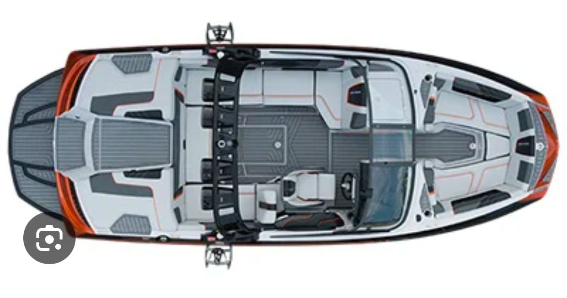 Pronájem Motorová loď Nautique Correct Craft s licencí