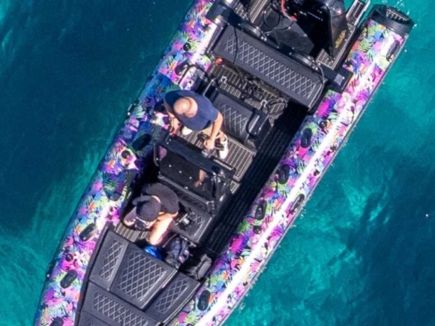 Pronájem lodi Le Brusc lákavé ceny OCEAN SKULL AL650