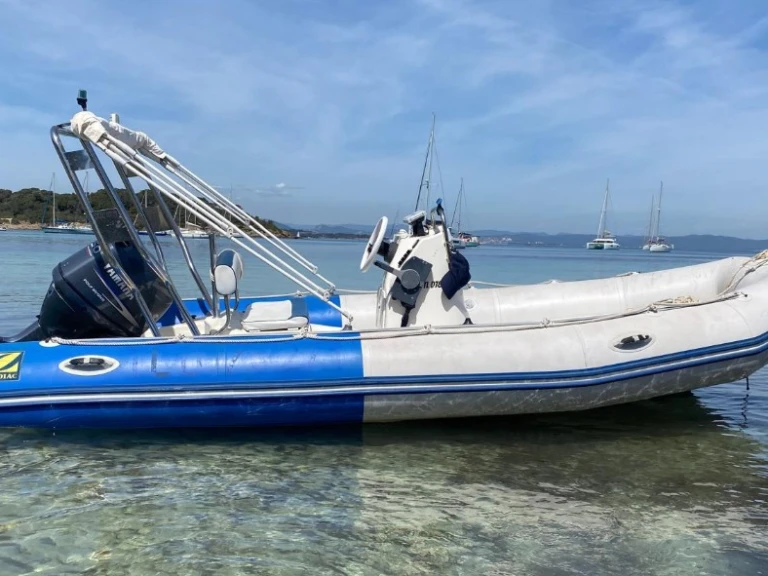 Pronájem lodi Zodiac Medline 500 Neo v Le Brusc na Samboatu