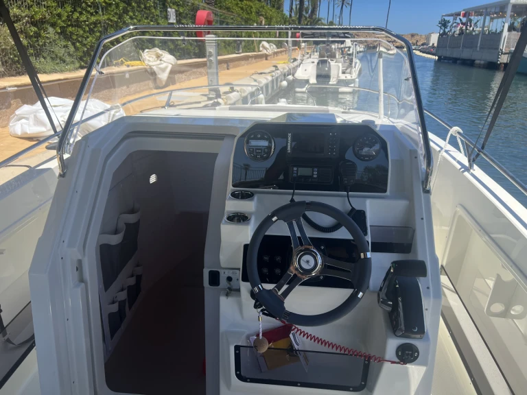 Pacific Craft Pacific Craft 750 Open jednotlivci a charterové společnosti v Jávea