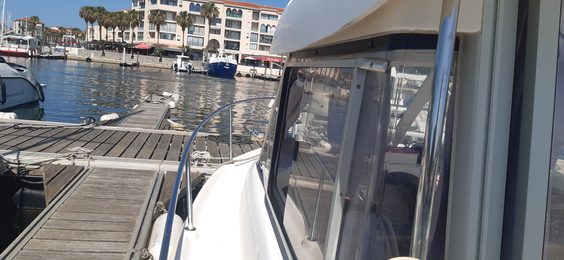 Pronajmout si Jeanneau Merry Fisher 650 v Francie