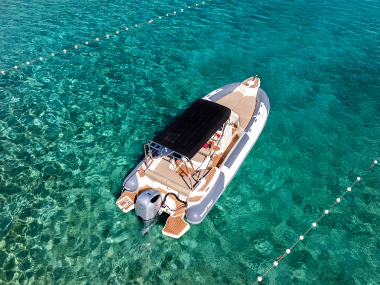 Pronájem jachty v Hvar  -Marlin Boat 790 Pro Dynamic na Samboatu