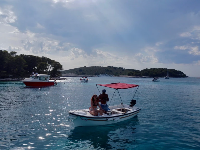 Pronájem lodi Jugoplastika Jugoplastika v Hvar  na Samboatu