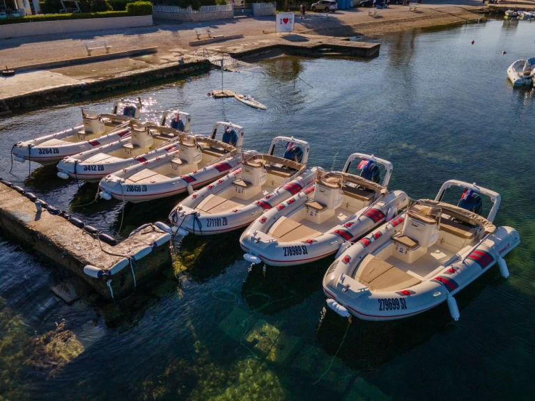 Pronájem lodi barracuda 530 Barracuda 530 v Vir na Samboatu
