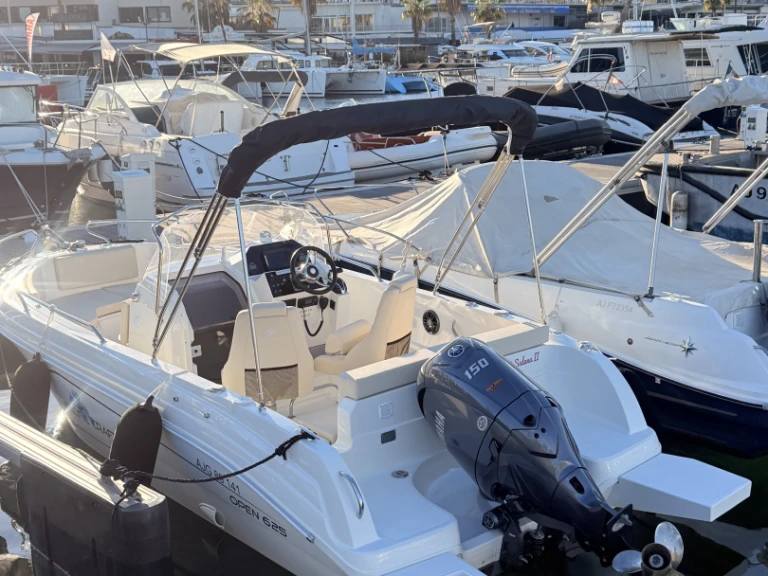 Pronájem lodi Pacific Craft Pacific Craft 625 Open Trendy v Ajaccio na Samboatu