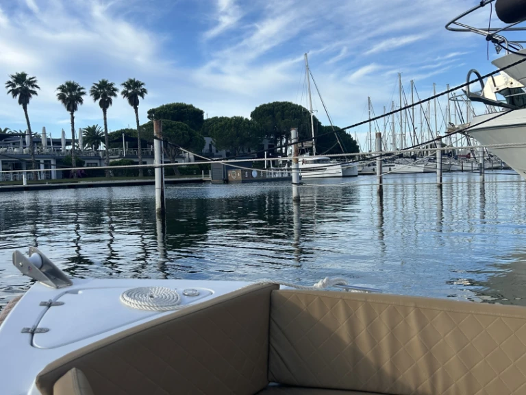 Pronajmout si Sylver Yacht SYLVER YACHT v Port-Camargue