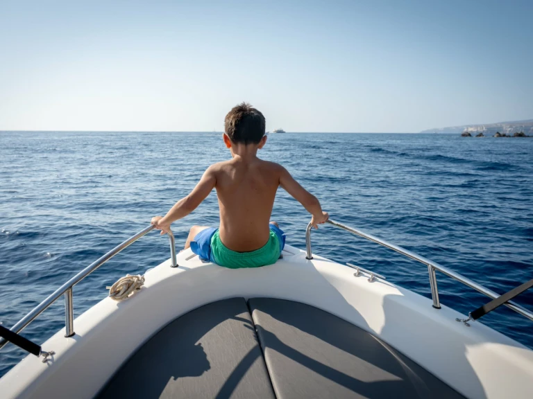 Pronájem lodi Poseidon Blu Water 170 v Vlychada na Samboatu